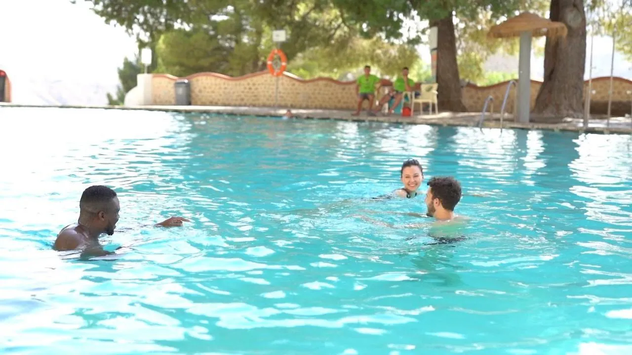 Balneario De Alicun De Las Torres Villanueva de las Torres 2*,