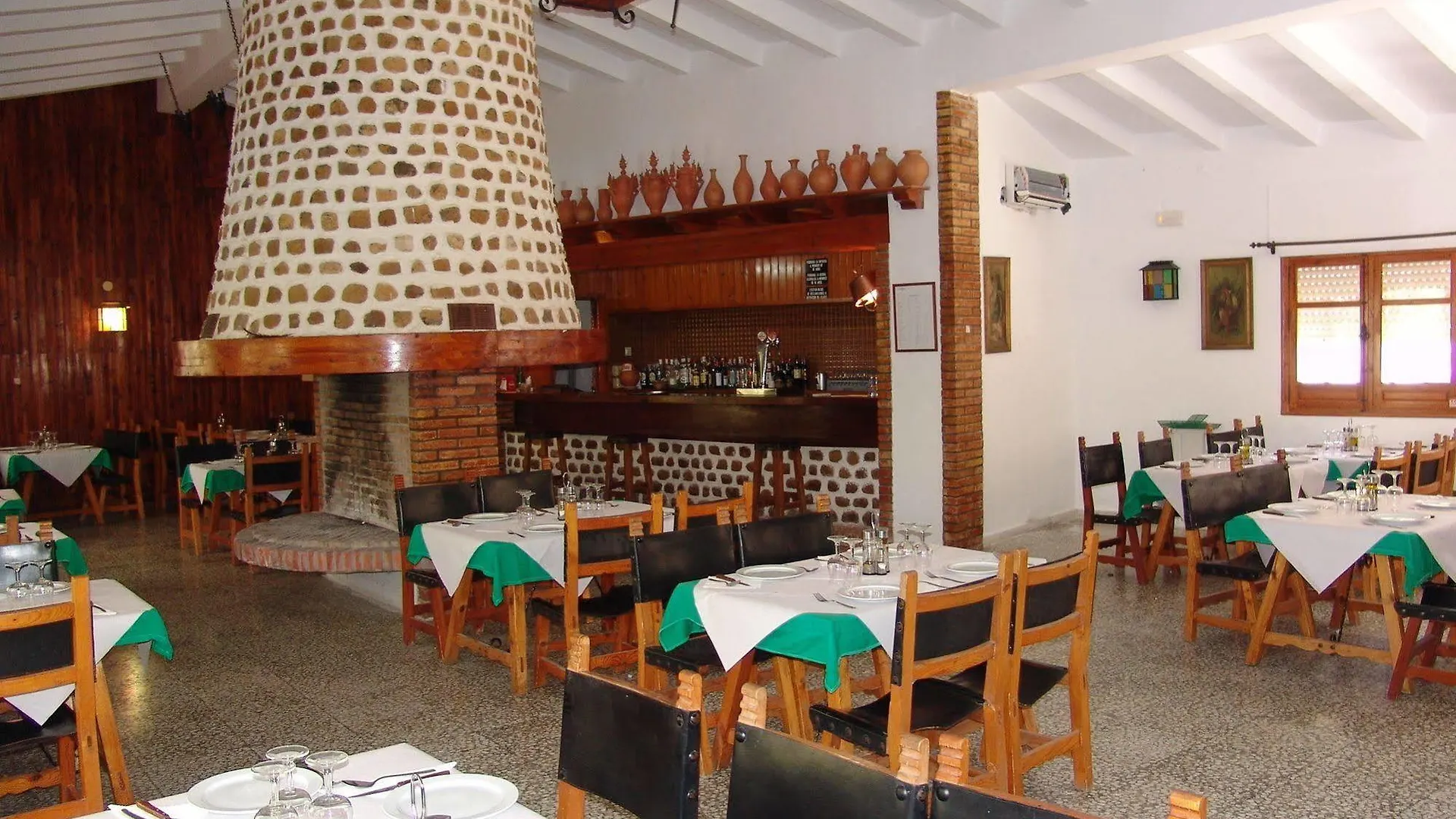 Balneario De Alicun De Las Torres Villanueva de las Torres 2*,